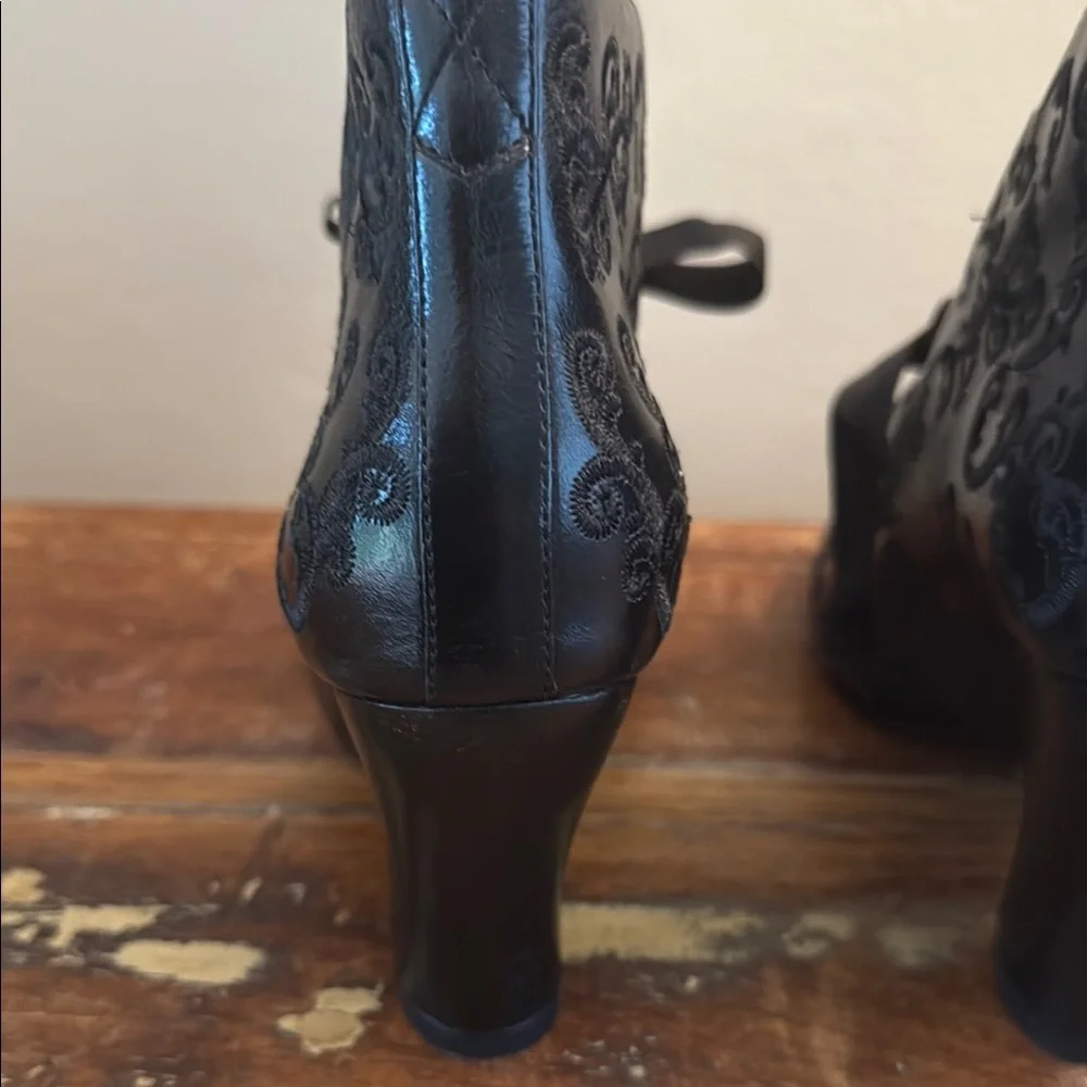 John Fluevog Stunner Black Embroidery Patterned Heeled Boots - Picture 11 of 16